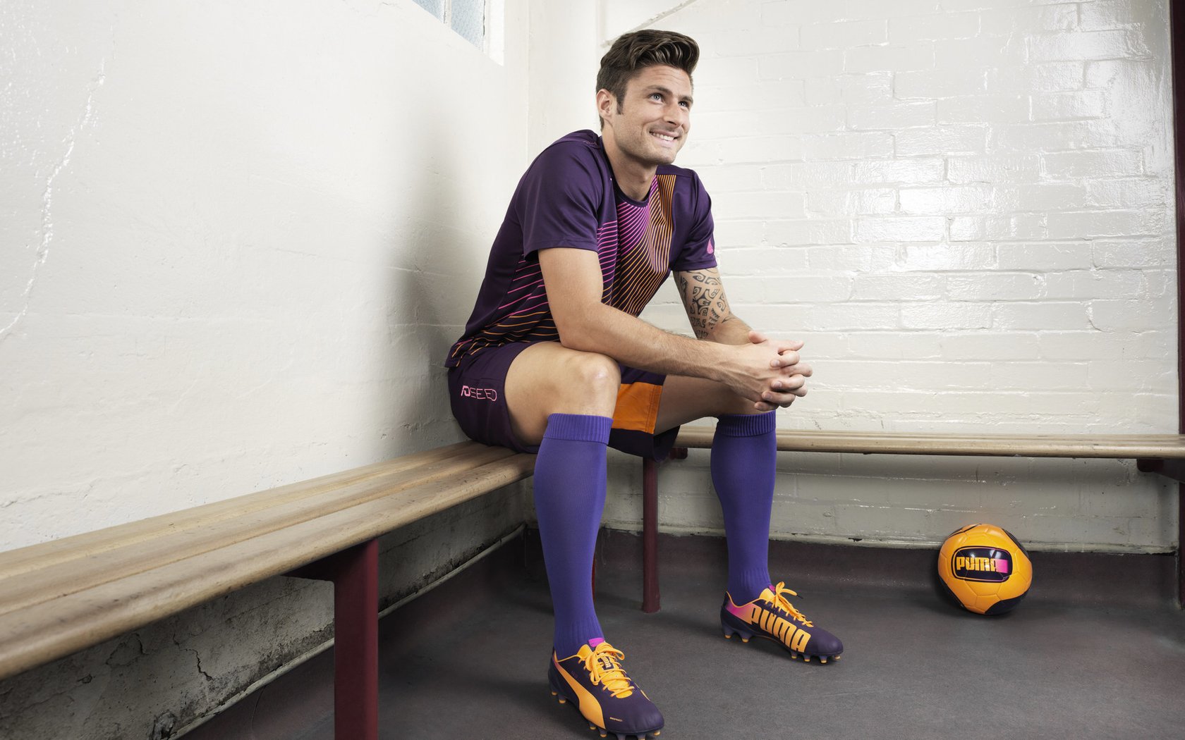 外教带队风格是否与中国足球不匹配，外教足球培训班正在招生!